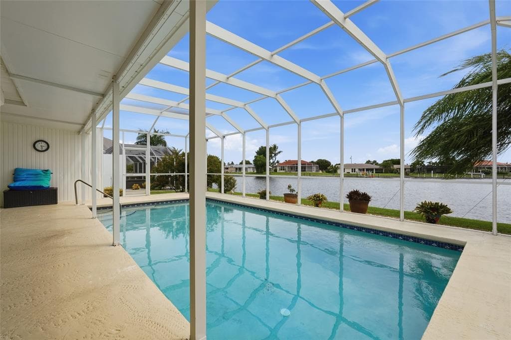 365 BELAIRE COURT photo 25