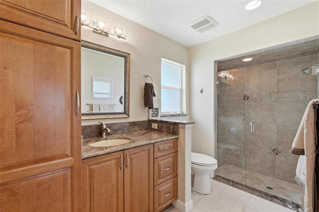365 BELAIRE COURT photo 21