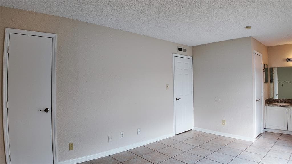8512 OLEANDER FLOWER LANE 101C photo 17
