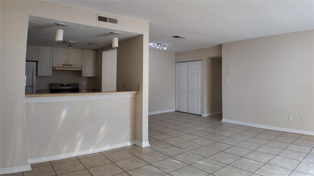 8512 OLEANDER FLOWER LANE 101C photo 7