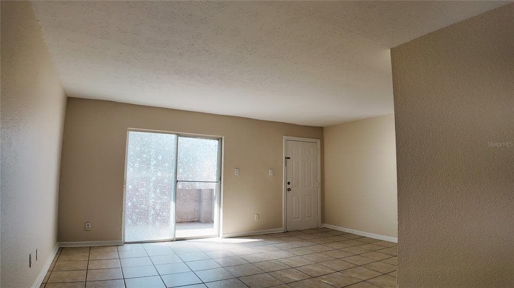 8512 OLEANDER FLOWER LANE 101C photo 9