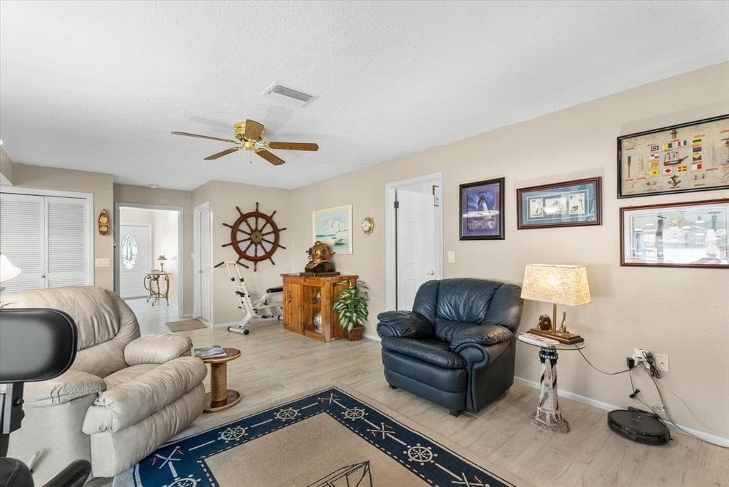 5206 18TH AVENUE E photo 11