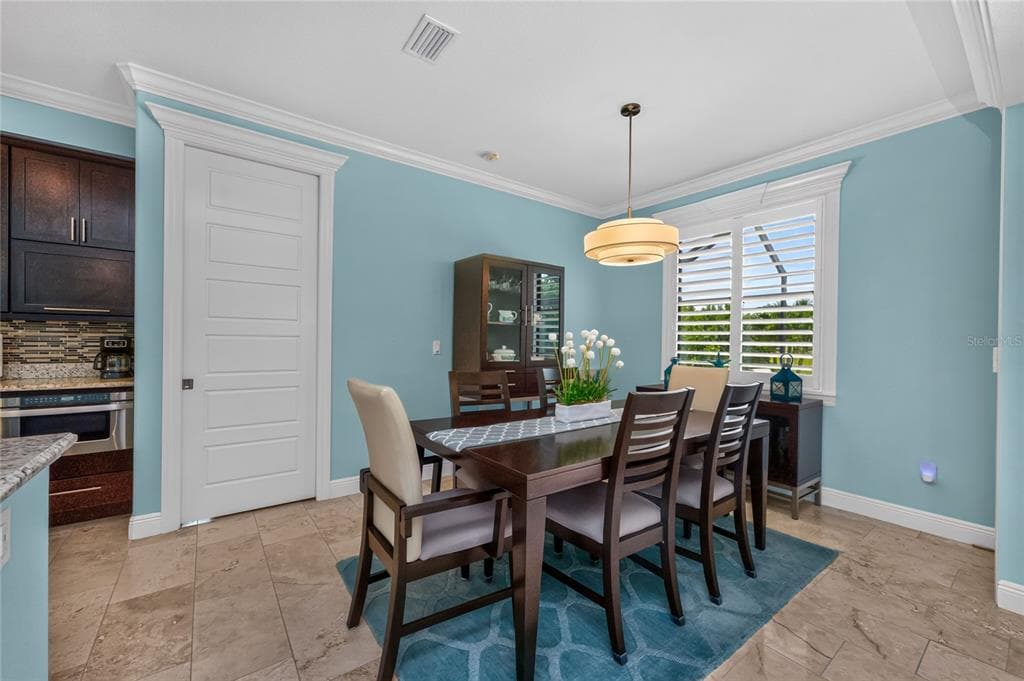 4 WHITE MARSH LANE photo 25
