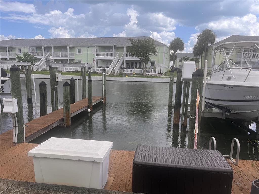 4728 BEACH DRIVE SE B photo 13