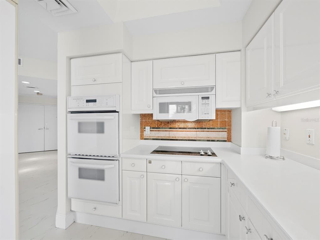 3080 GRAND BAY BOULEVARD 512 photo 20