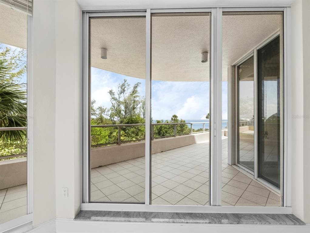3080 GRAND BAY BOULEVARD 512 photo 10