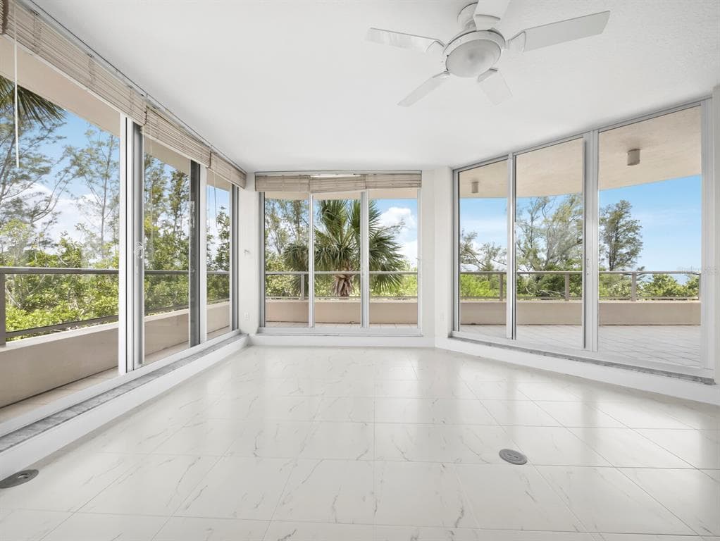 3080 GRAND BAY BOULEVARD 512 photo 8