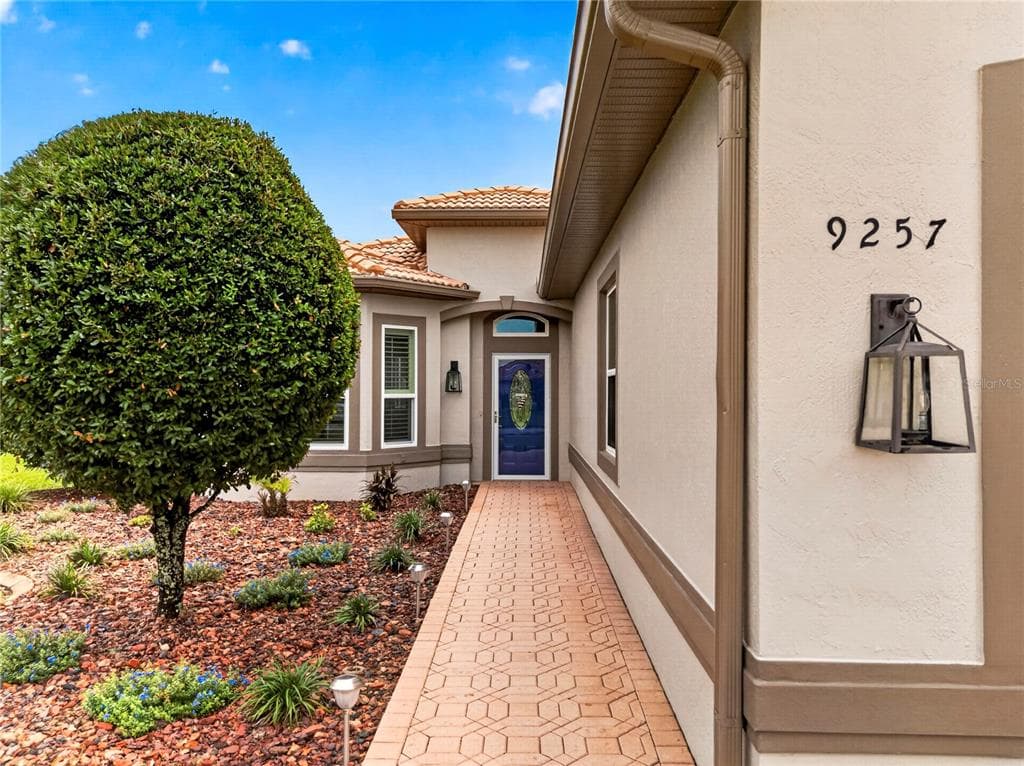 9257 BONNIE COVE DRIVE photo 4