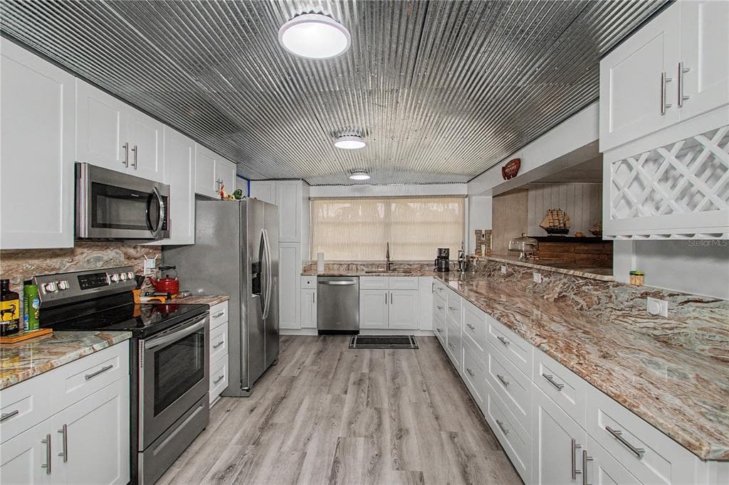 56440 WATER OAK ROAD photo 4