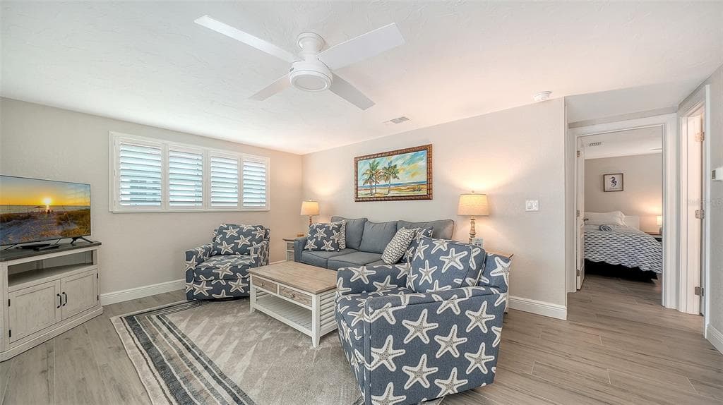 6154 MIDNIGHT PASS ROAD B5 photo 14
