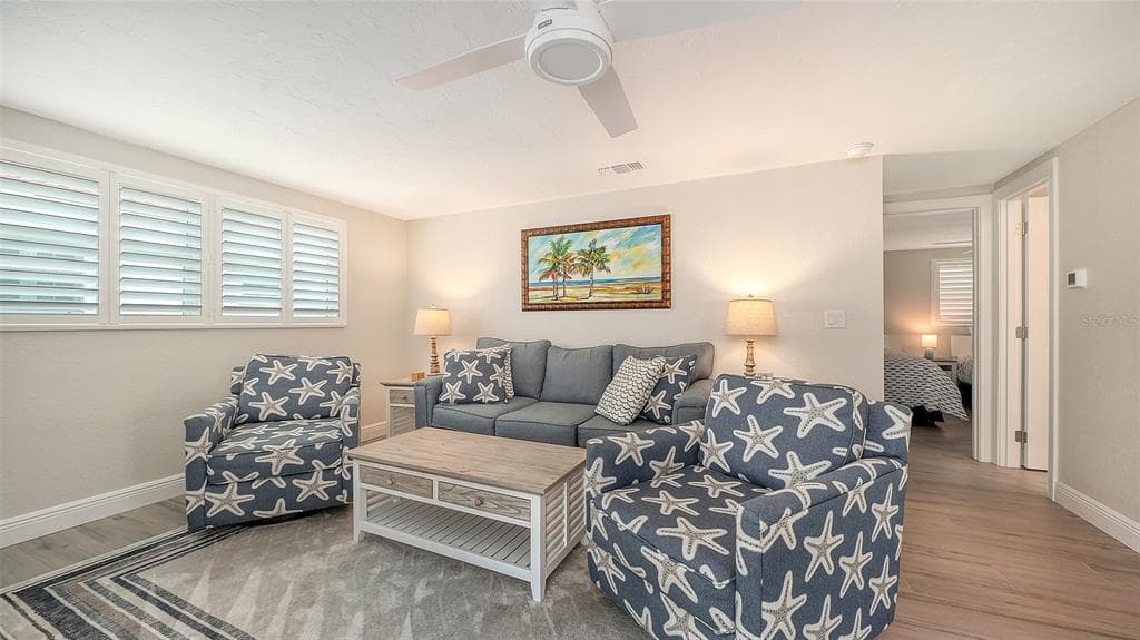 6154 MIDNIGHT PASS ROAD B5 photo 15