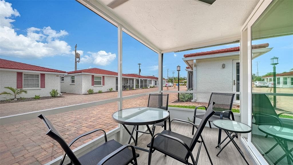 6154 MIDNIGHT PASS ROAD B5 photo 8