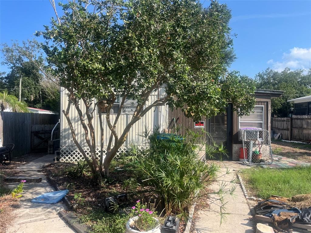 214 INDIAN CREEK ROAD photo 4