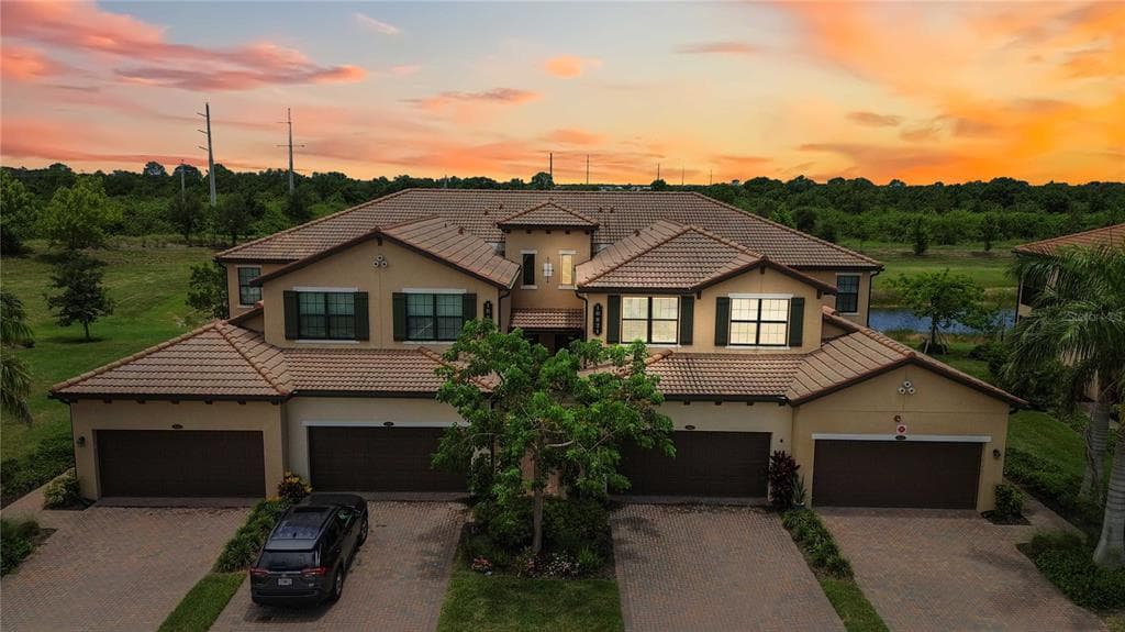 10821 TARFLOWER DRIVE 202 photo 1