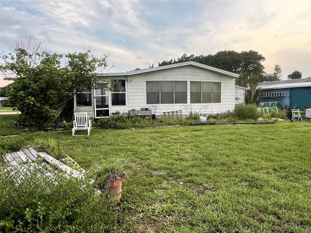 281 GOLDEN BAY BOULEVARD photo 3