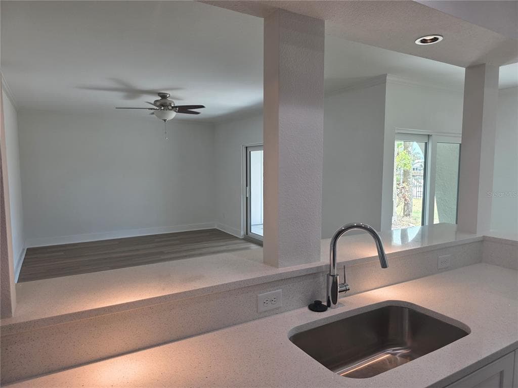 507 PLAZA SEVILLE COURT 15 photo 11