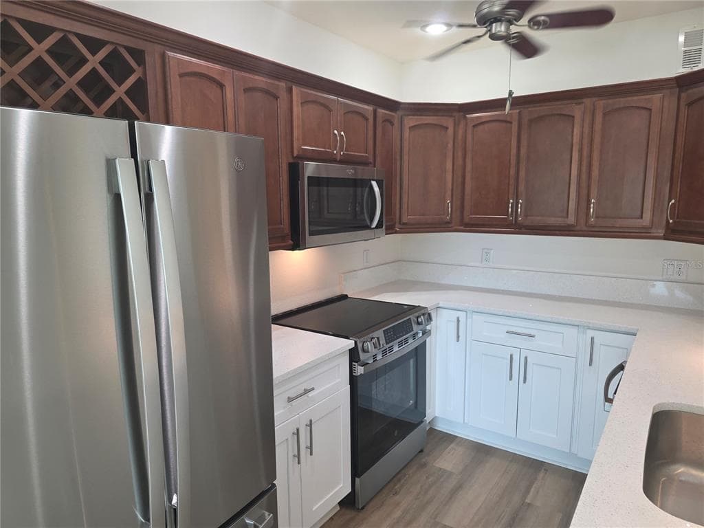 507 PLAZA SEVILLE COURT 15 photo 8