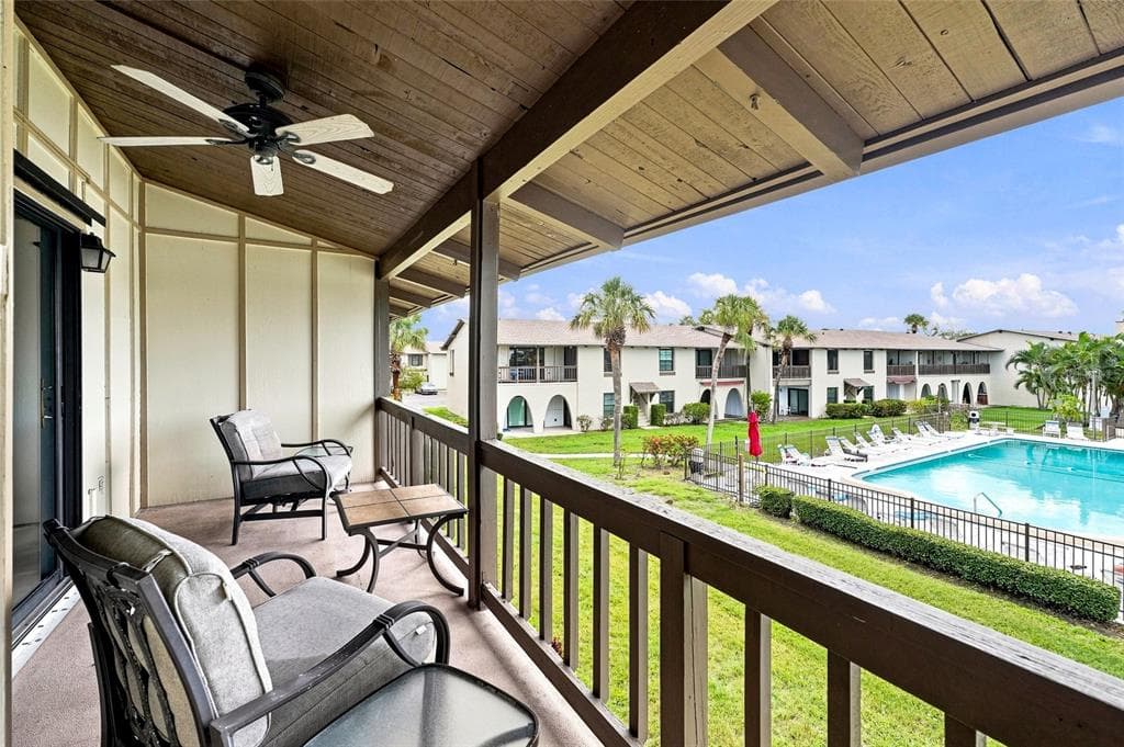 501 PLAZA SEVILLE COURT 2 photo 23