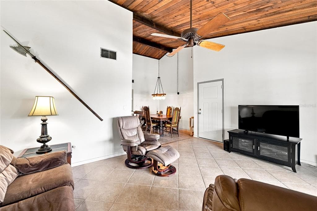 501 PLAZA SEVILLE COURT 2 photo 7