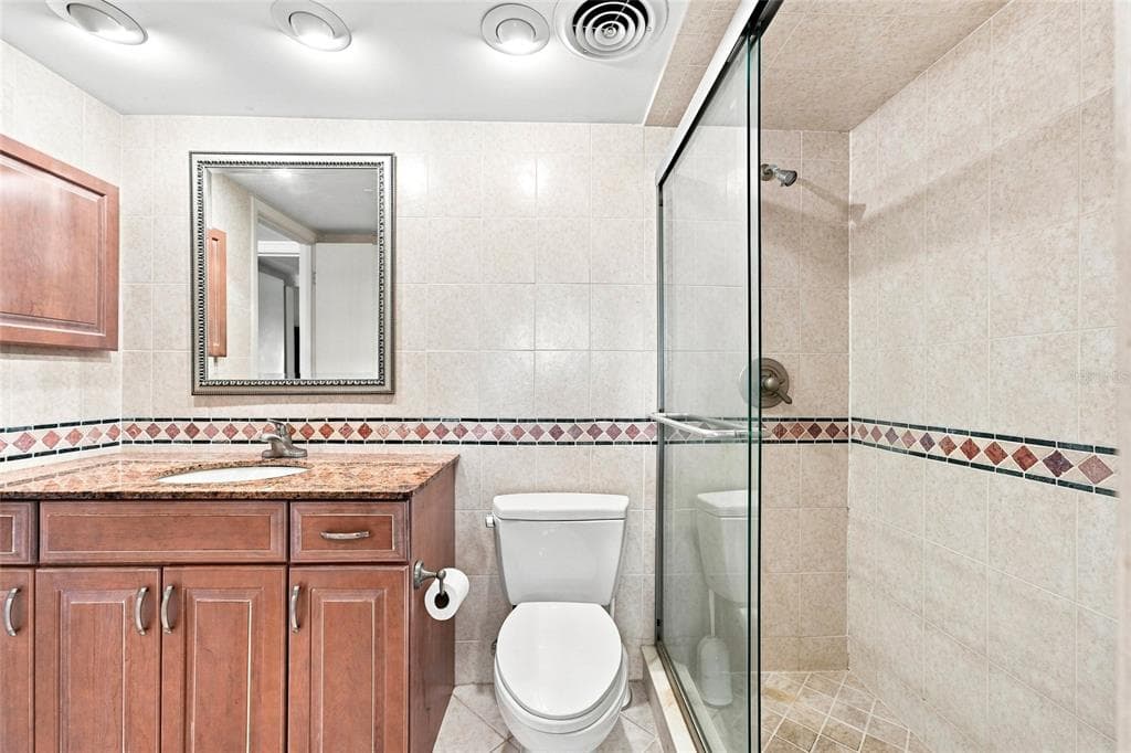 501 PLAZA SEVILLE COURT 2 photo 20