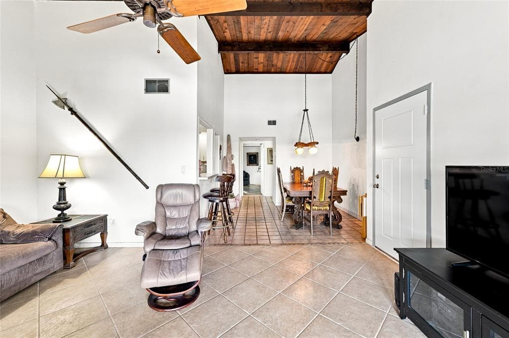 501 PLAZA SEVILLE COURT 2 photo 8