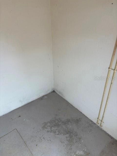 2450 TERRY LN photo 15