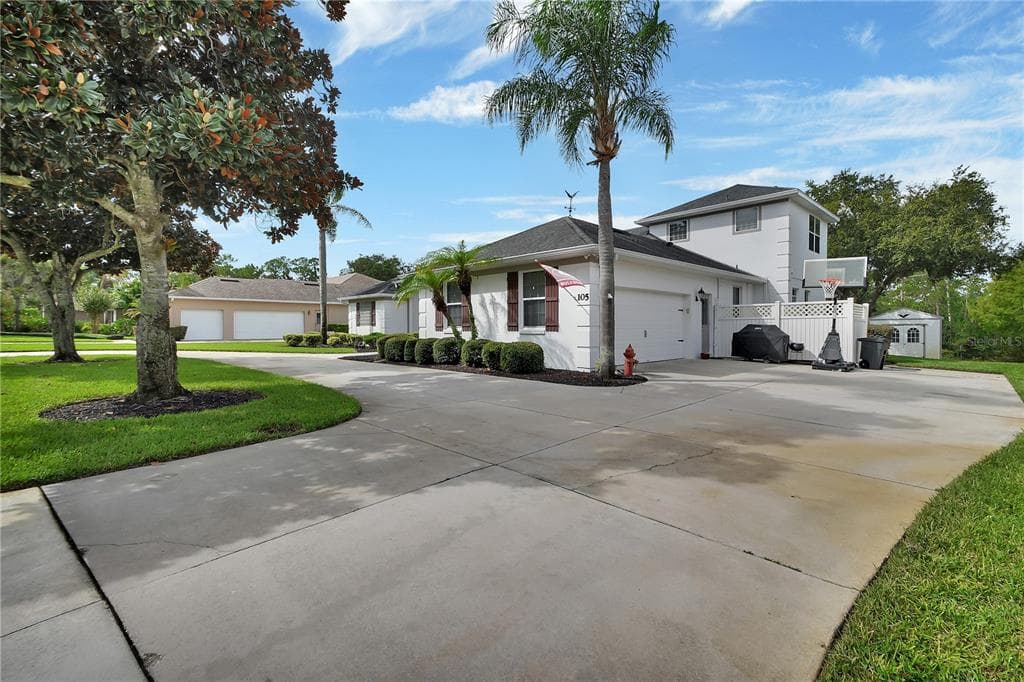 105 PINE SIDE DRIVE photo 4