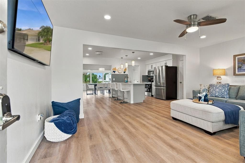 3339 POINSETTIA DRIVE photo 3