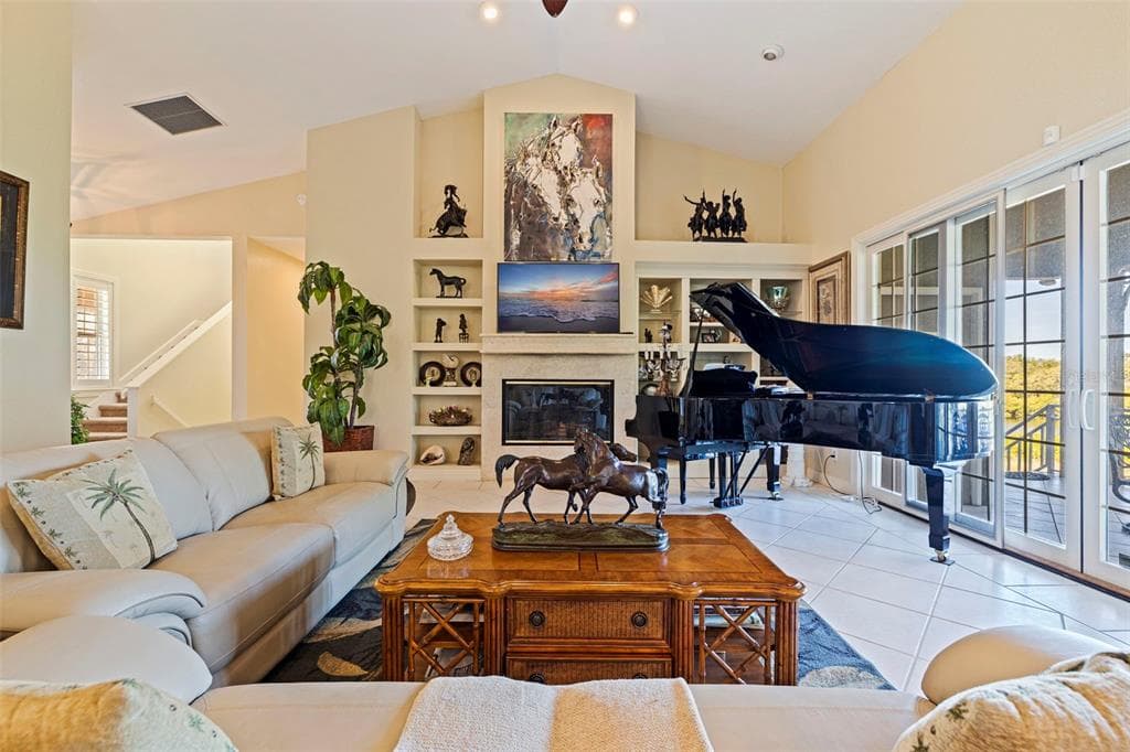 2000 BAYVIEW DRIVE photo 15