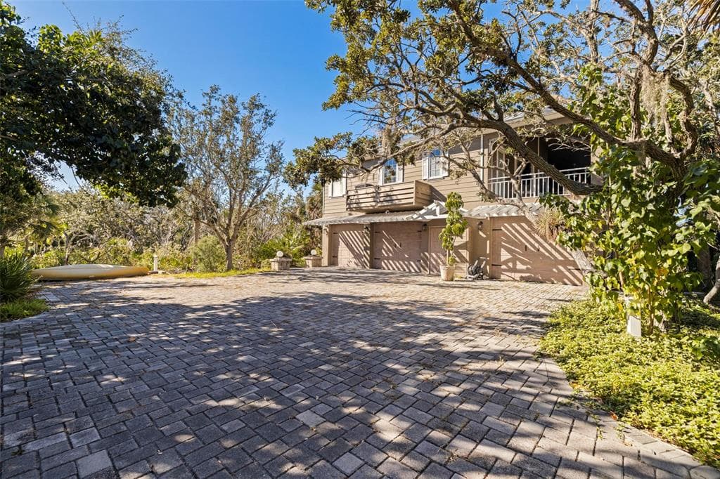2000 BAYVIEW DRIVE photo 4