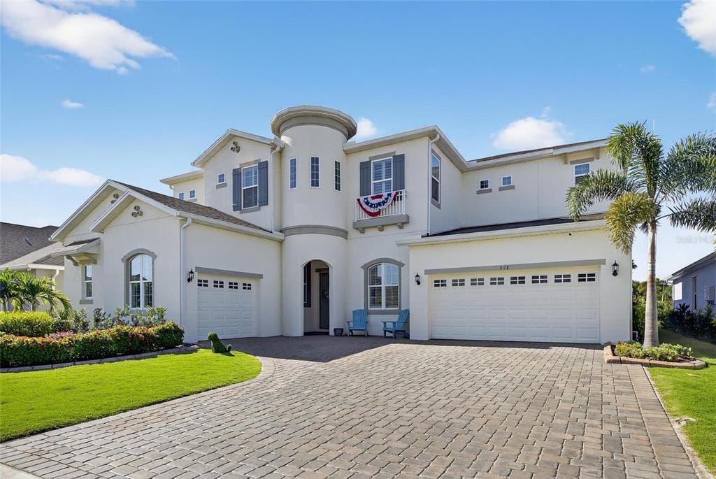998 SIGNET DRIVE photo 1
