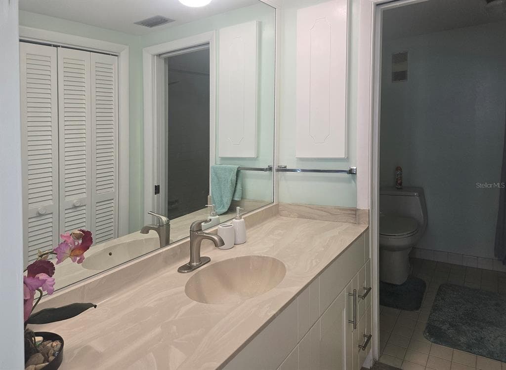 7100 SUNSHINE SKYWAY LANE S 503 photo 16
