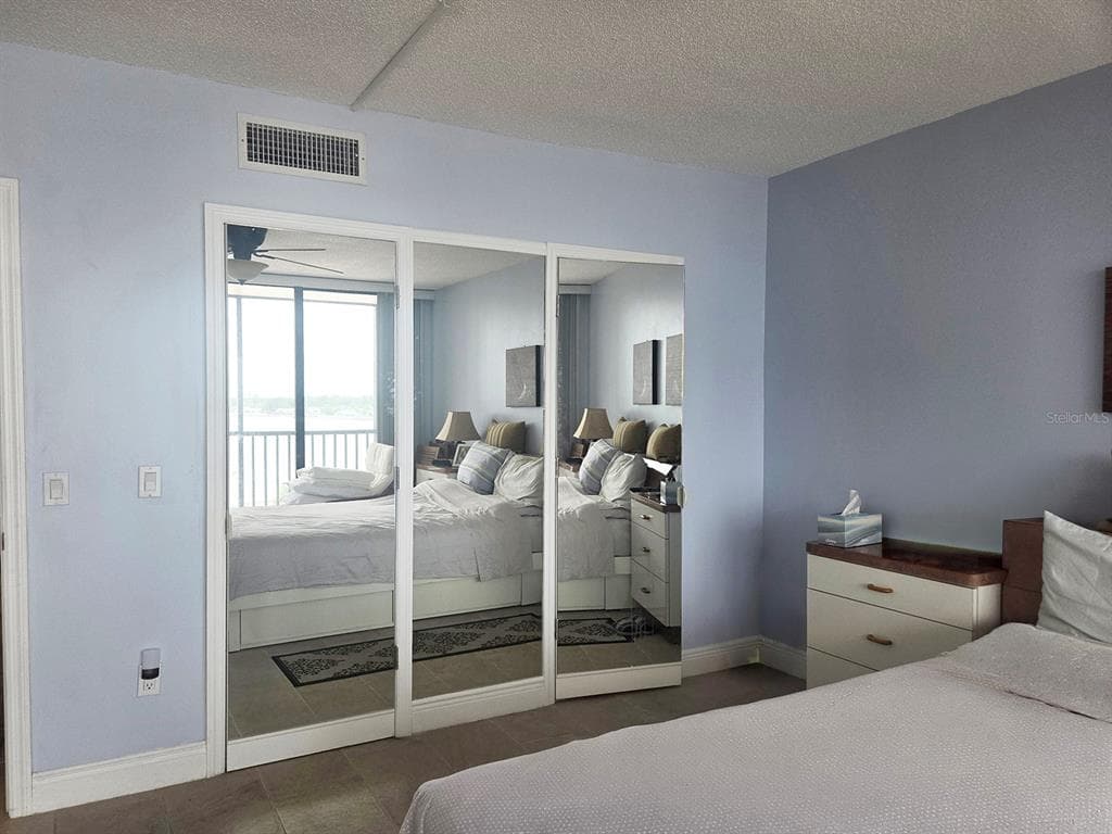 7100 SUNSHINE SKYWAY LANE S 503 photo 8