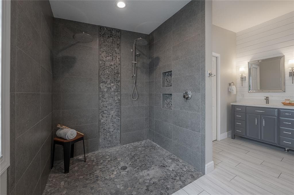10332 ABBOTSFORD DRIVE photo 24