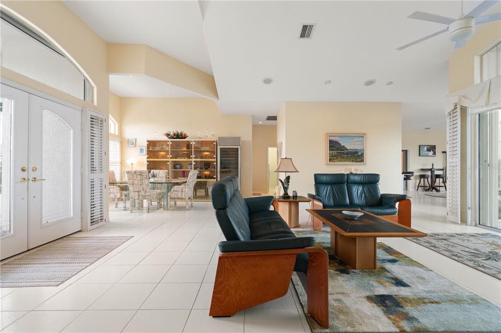 2819 DEBORAH DRIVE photo 16