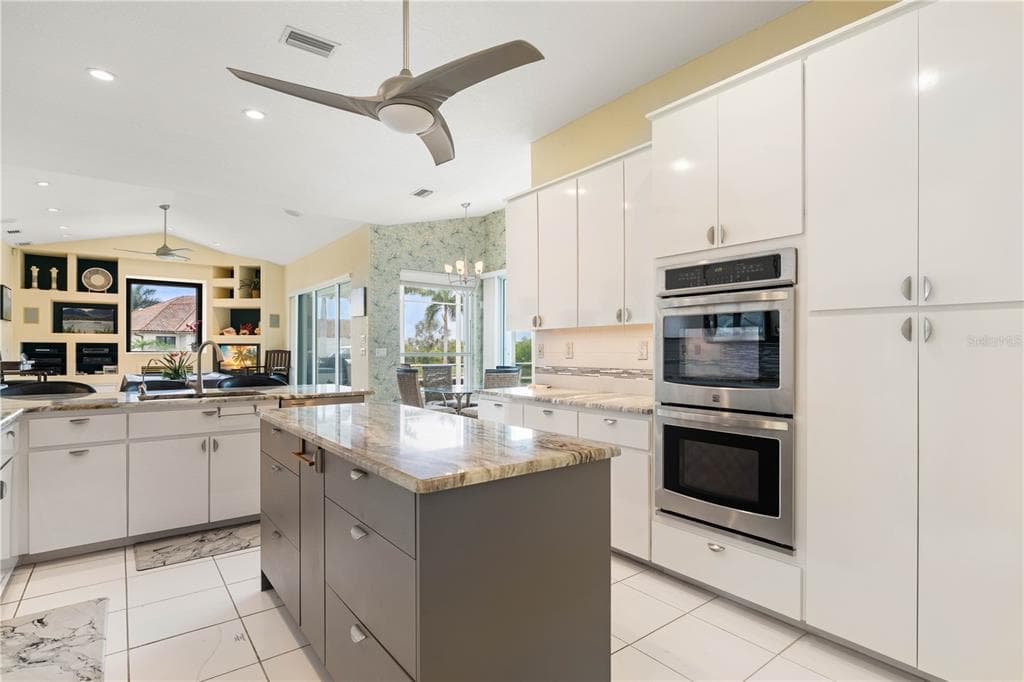 2819 DEBORAH DRIVE photo 22