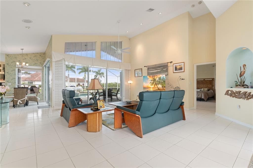 2819 DEBORAH DRIVE photo 3