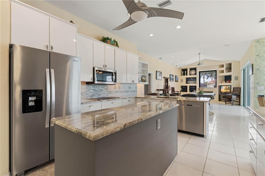 2819 DEBORAH DRIVE photo 8