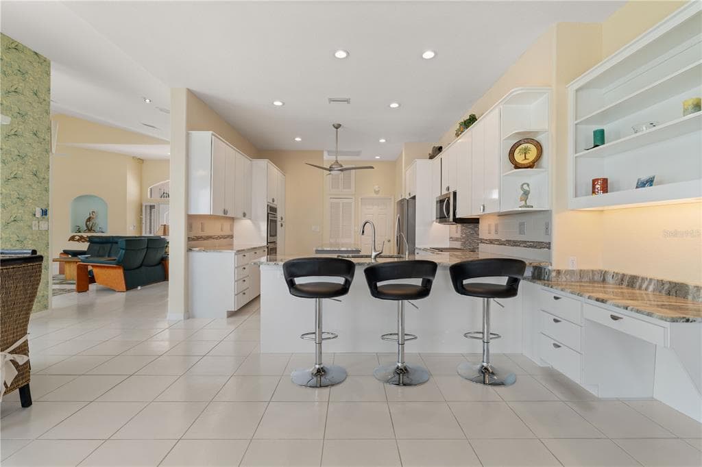 2819 DEBORAH DRIVE photo 25