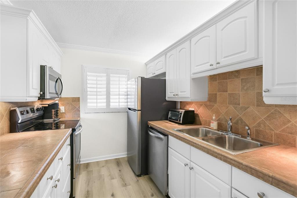 3240 GULF OF MEXICO DRIVE B504 photo 12