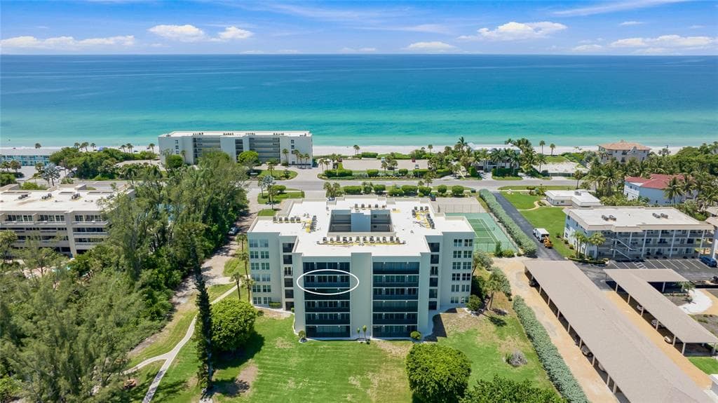 3240 GULF OF MEXICO DRIVE B504 photo 1