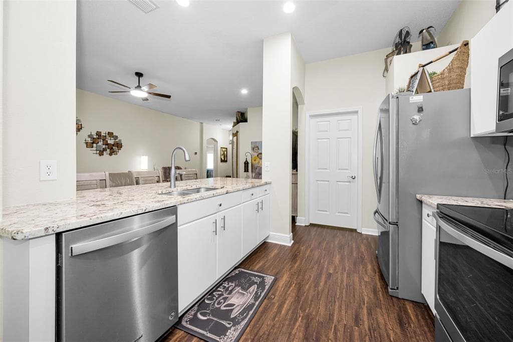 1553 ARLINGTON OAKS COURT photo 17