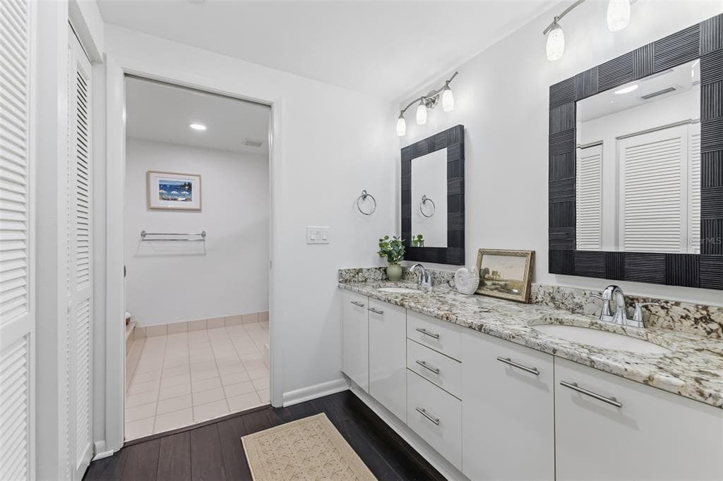 1540 GULF BOULEVARD 1004 photo 14