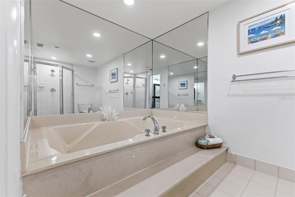 1540 GULF BOULEVARD 1004 photo 15