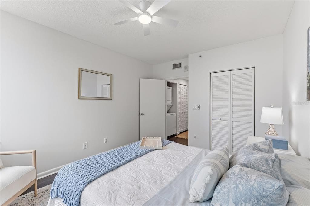 1540 GULF BOULEVARD 1004 photo 19