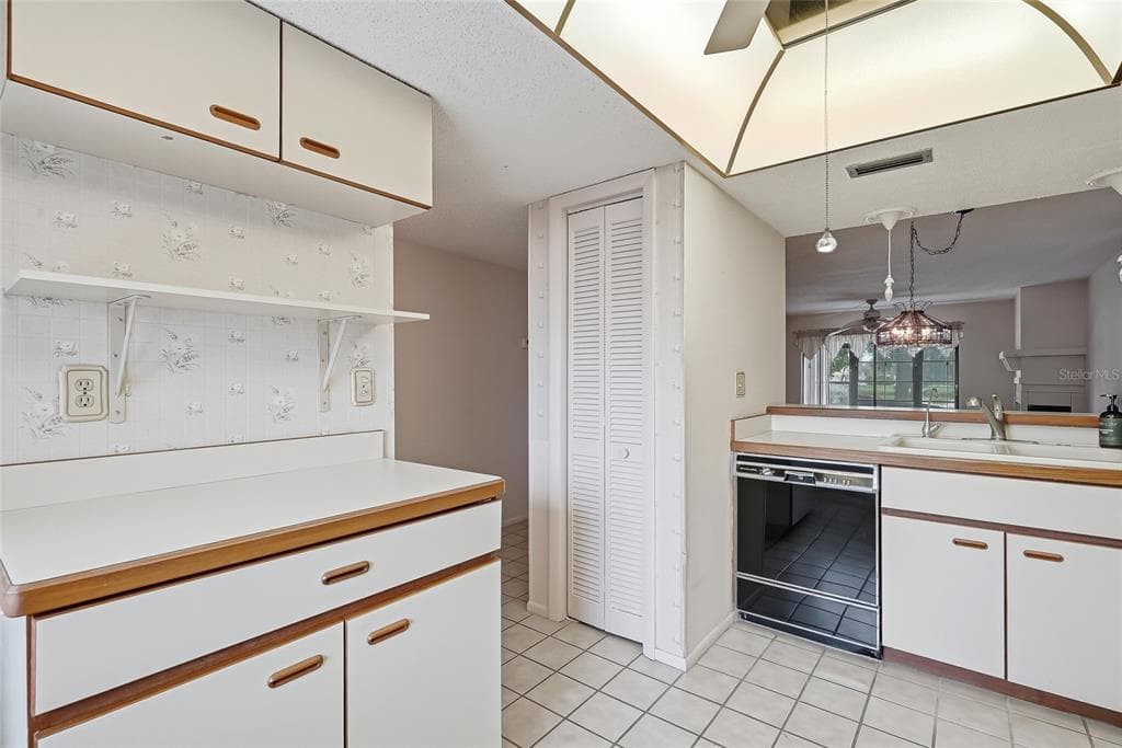 205 MARTHA LANE 205 photo 14