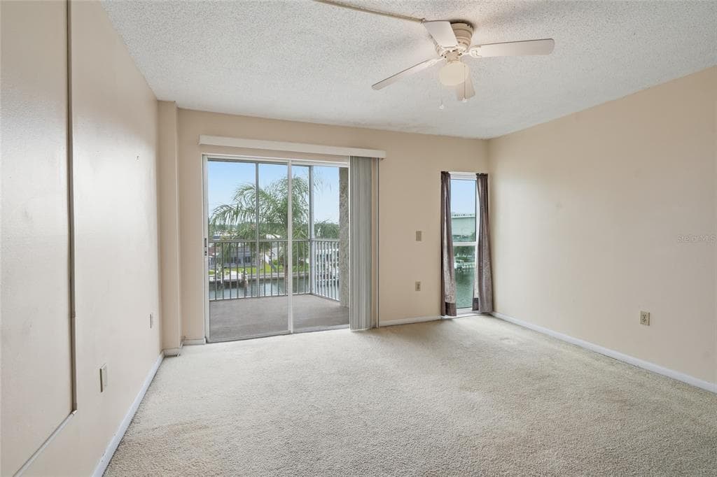 4900 38TH WAY S 404 photo 18