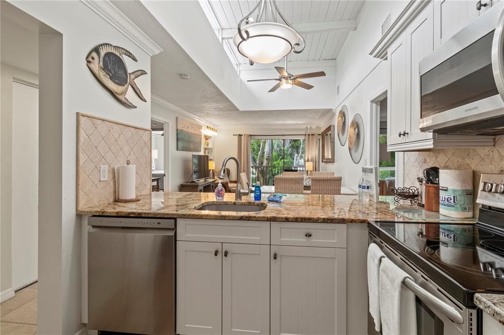 5310 GULF OF MEXICO DRIVE 16 photo 6