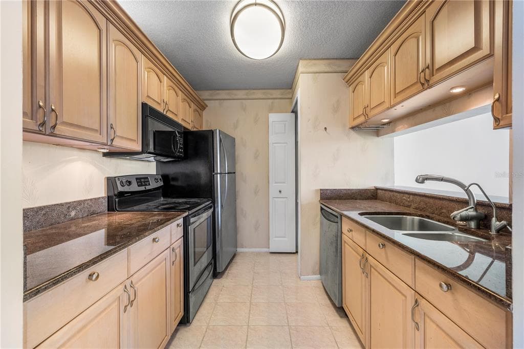 428 MOORINGS COVE DRIVE 7F photo 18