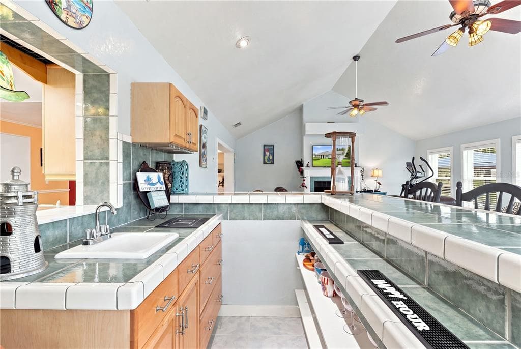 1520 SE PINWHEEL DRIVE photo 11